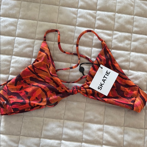 Skatie Bikini Top - Picture 1 of 2